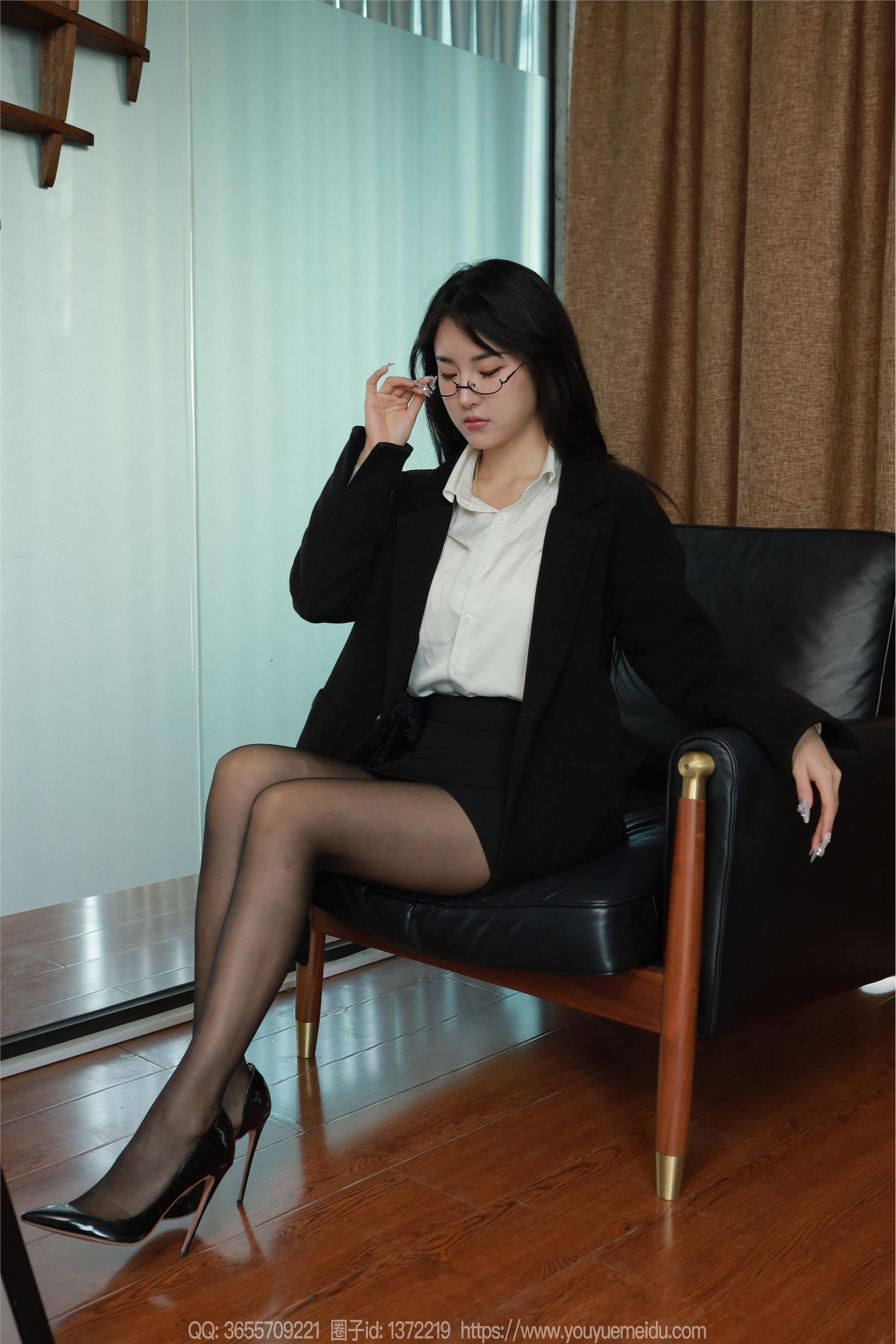 IESS异思趣向  2024.12.24 丝享家 1932 小宝《黑色外套（上）》